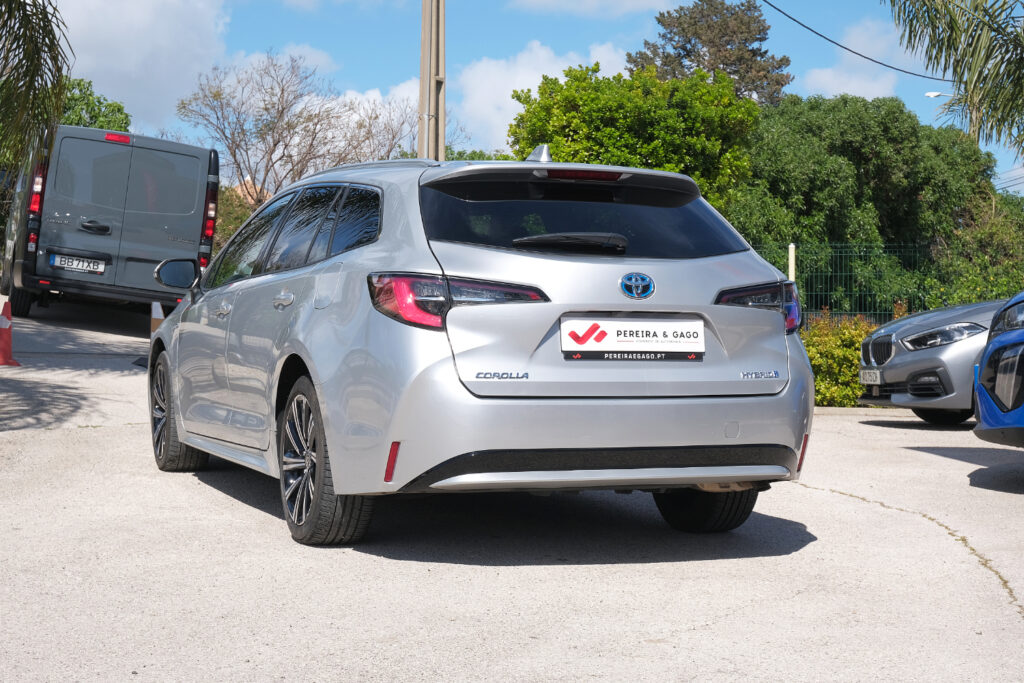 Toyota Corolla Touring Sports 1.8 Hibrid Comfort + P.Sport