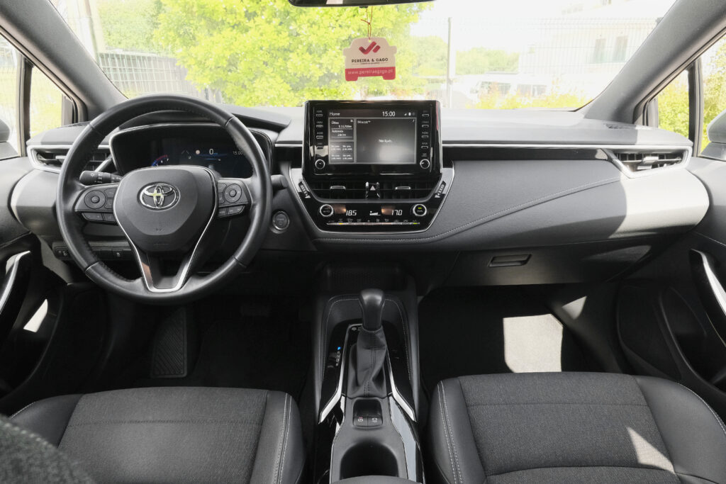 Toyota Corolla Touring Sports 1.8 Hibrid Comfort + P.Sport