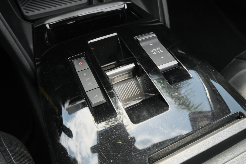 Citroen C4 1.2 PureTech S&S EAT8 Peel Pack