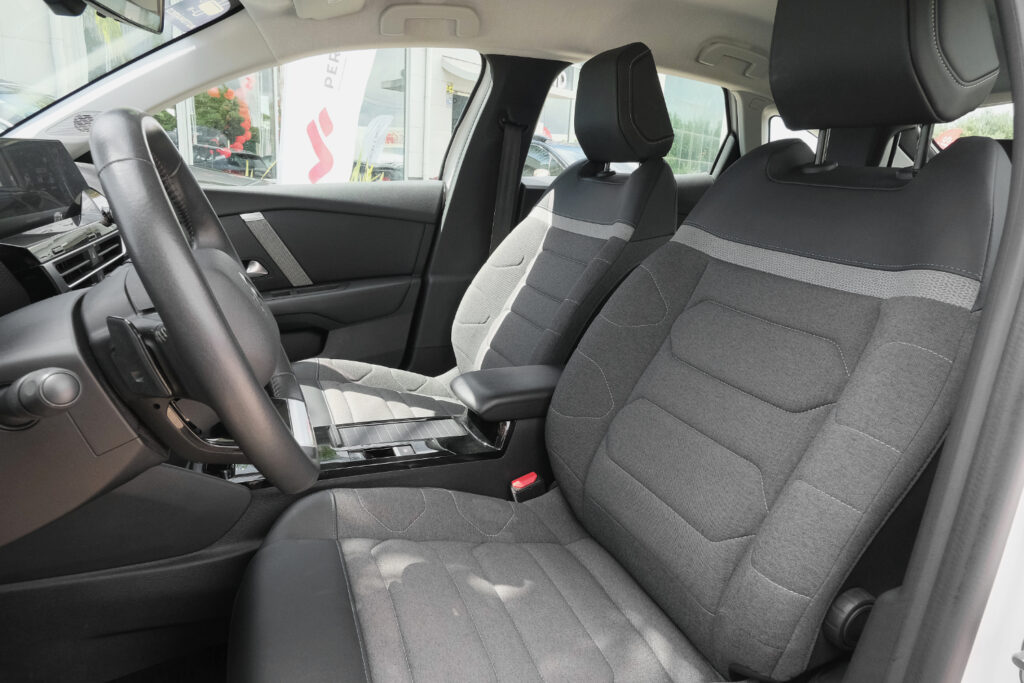 Citroen C4 1.2 PureTech S&S EAT8 Peel Pack