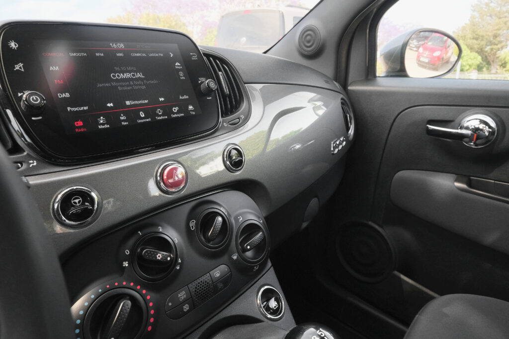 Fiat 500 1.0 Hybrid Club MHEV