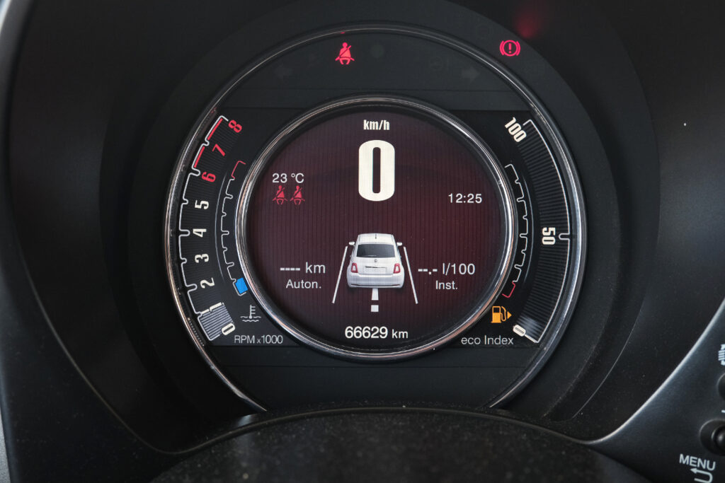 Fiat 500 1.0 Hybrid Club MHEV
