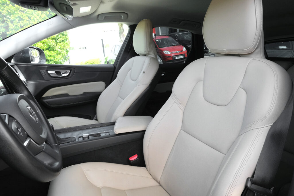 Volvo XC60 2.0 D4 Momentum