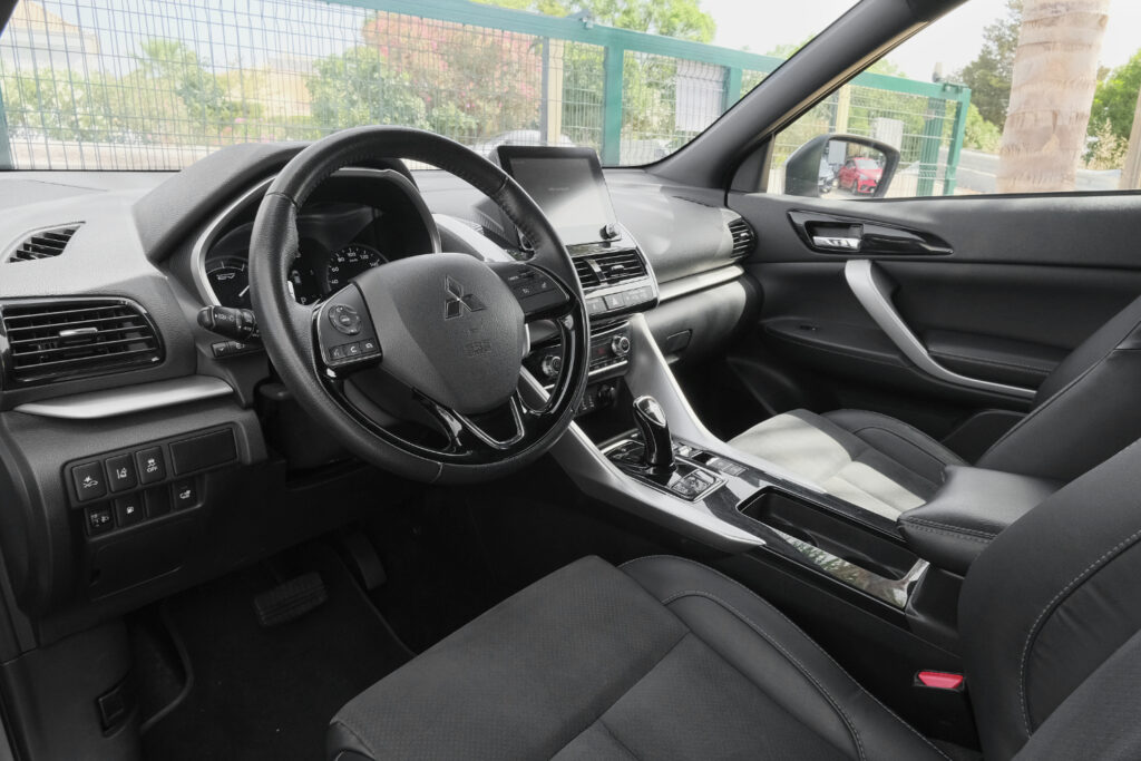 Mitsubishi Eclipse Cross 2.4
