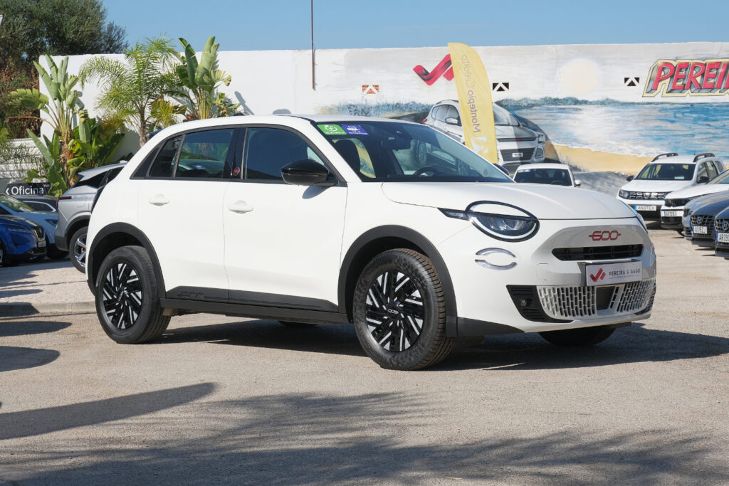 Fiat 600 hybrid 54 Kw Cx. Auromática