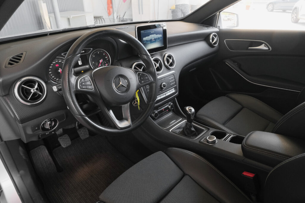 Mercedes-Benz A180d 1.5D AMG
