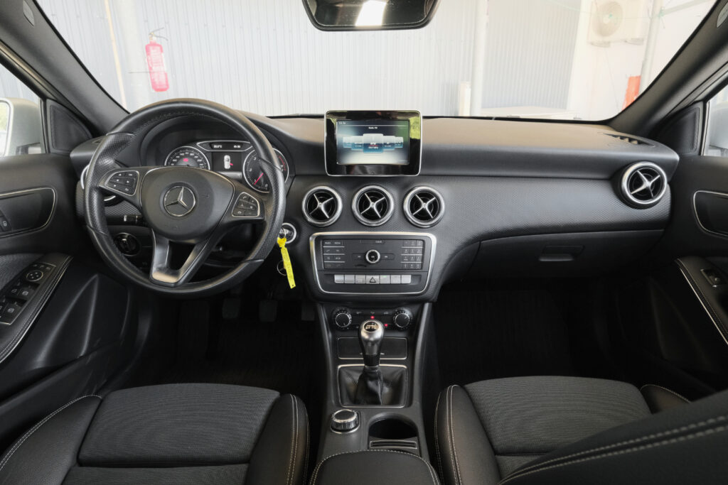 Mercedes-Benz A180d 1.5D AMG