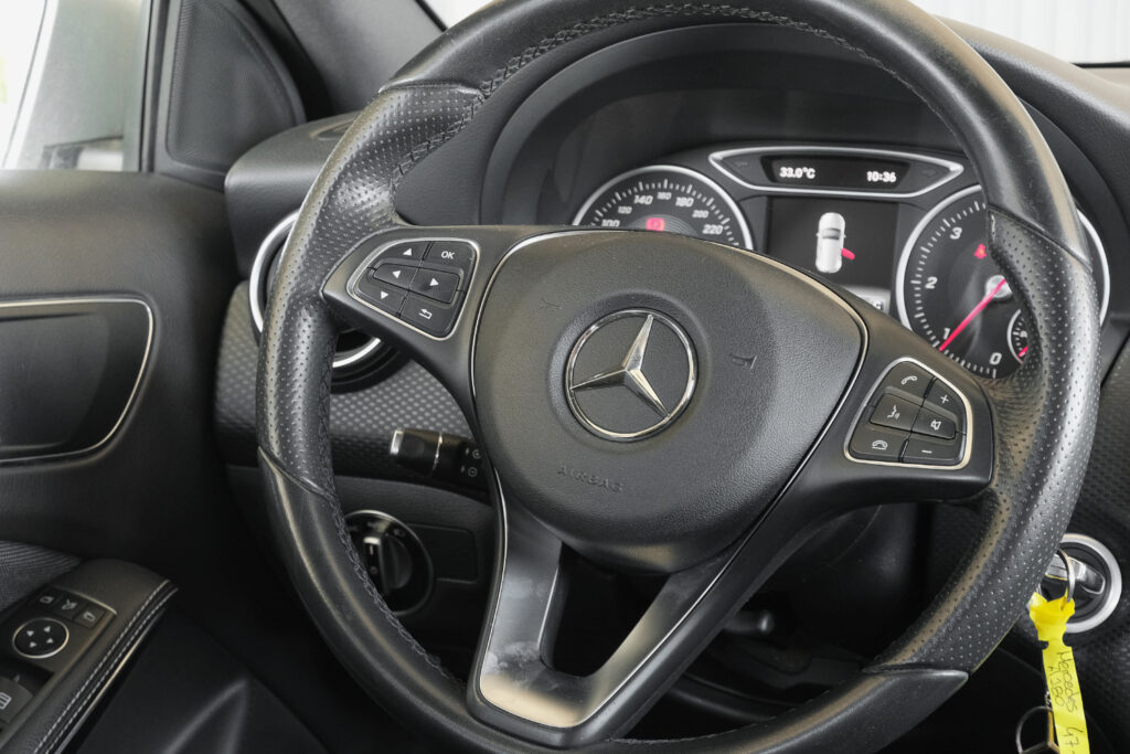 Mercedes-Benz A180d 1.5D AMG