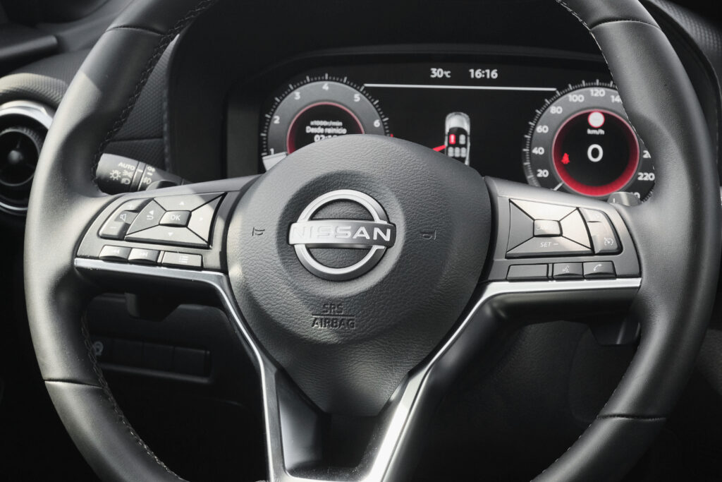 Nissan Juke 1.0 DIG-T Auto