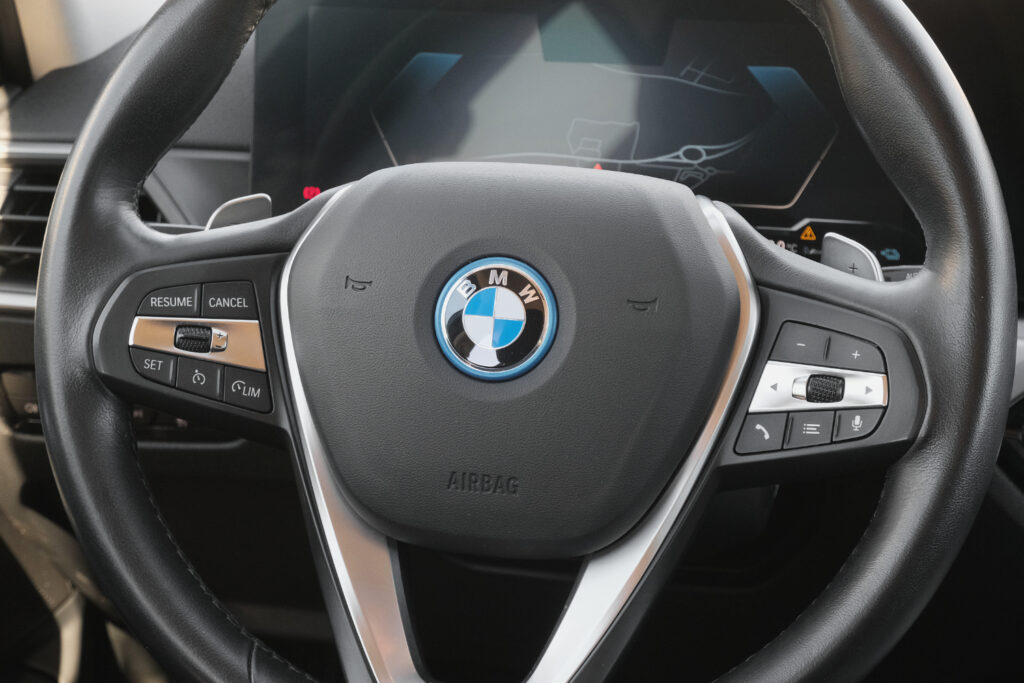 BMW 320e Touring Auto