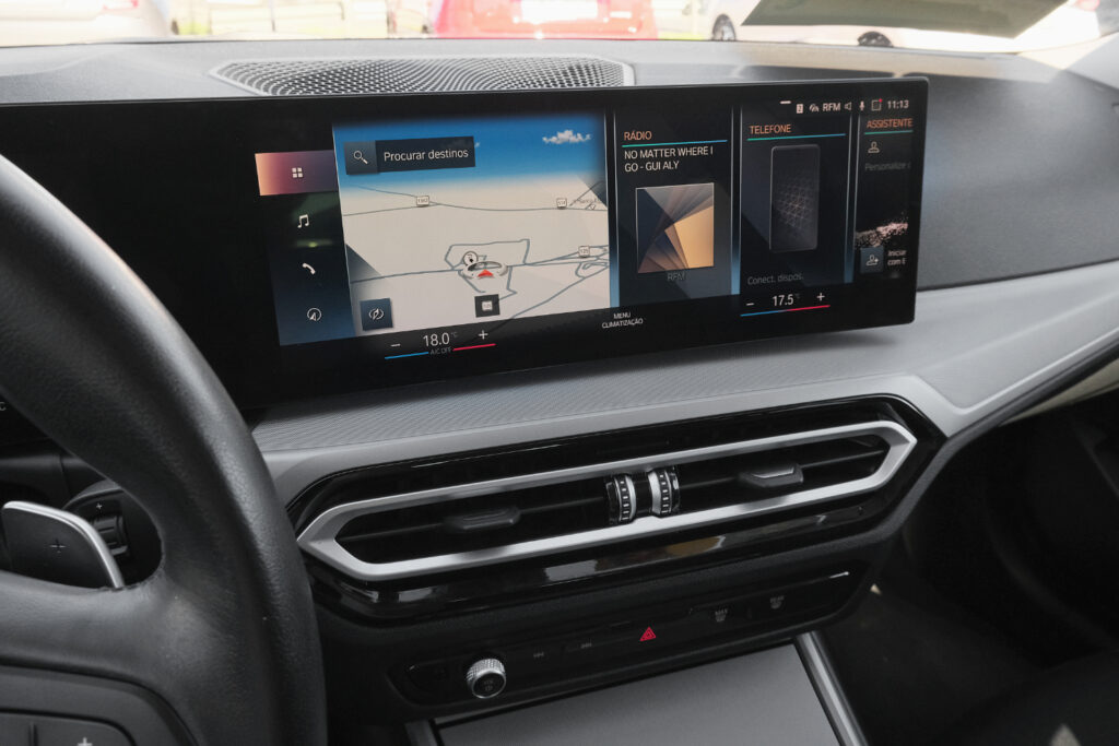 BMW 320e Touring Auto