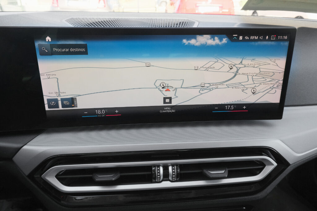 BMW 320e Touring Auto
