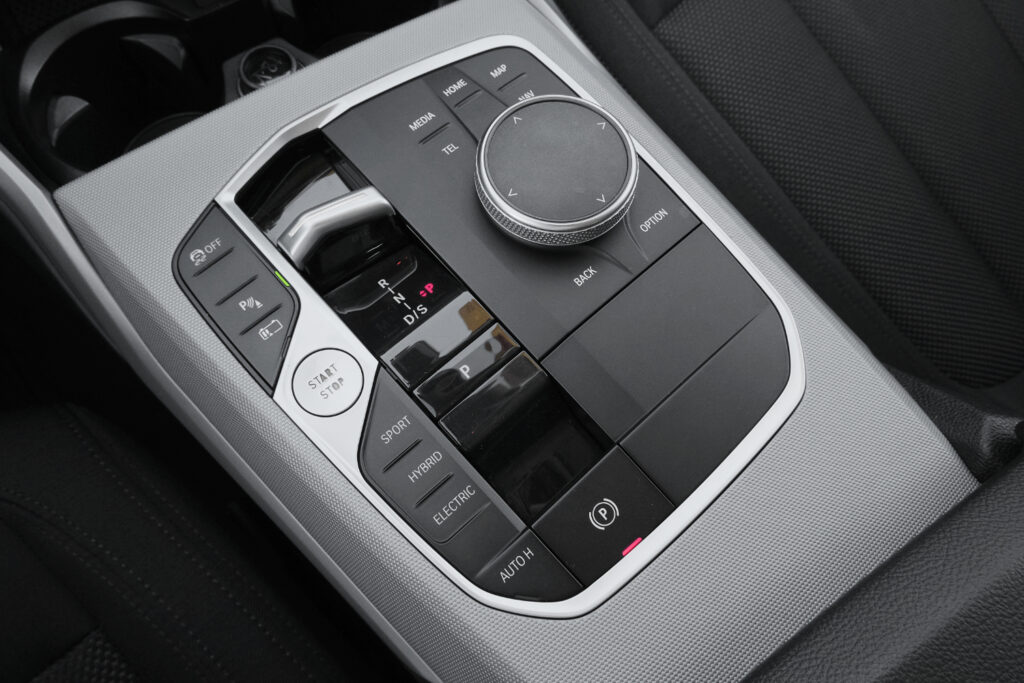 BMW 320e Touring Auto