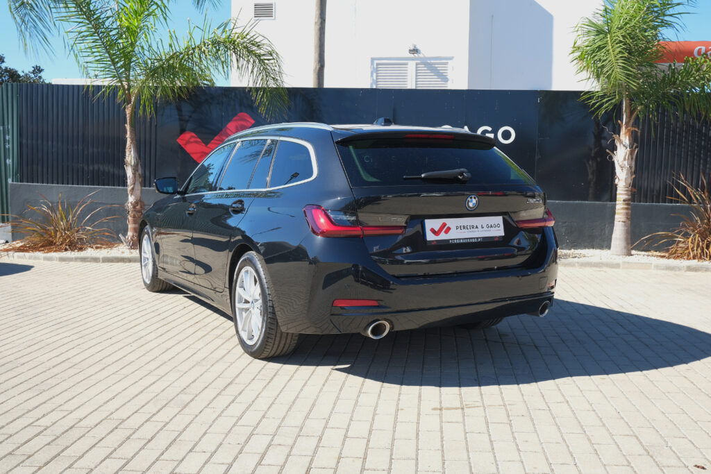 BMW 320e Touring Auto