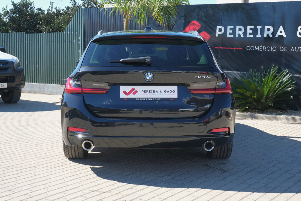 BMW 320e Touring Auto