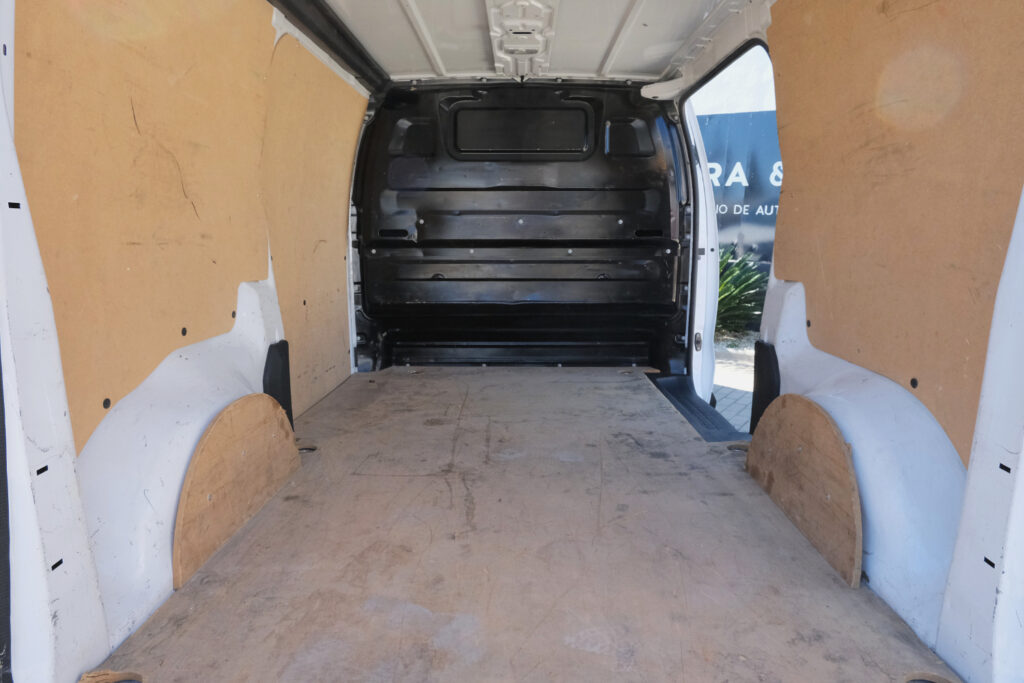 Opel Vivaro 1.5 dCi L2H1 Essentia Van 3Lugares